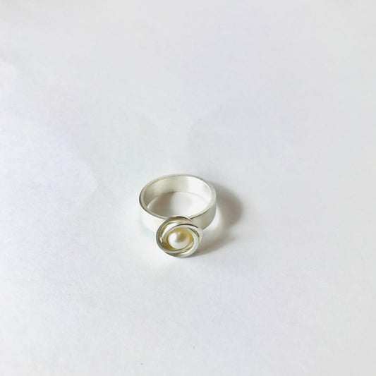 Ring Silver with Freshwater Pearl | Contemporary Designer Jewellery